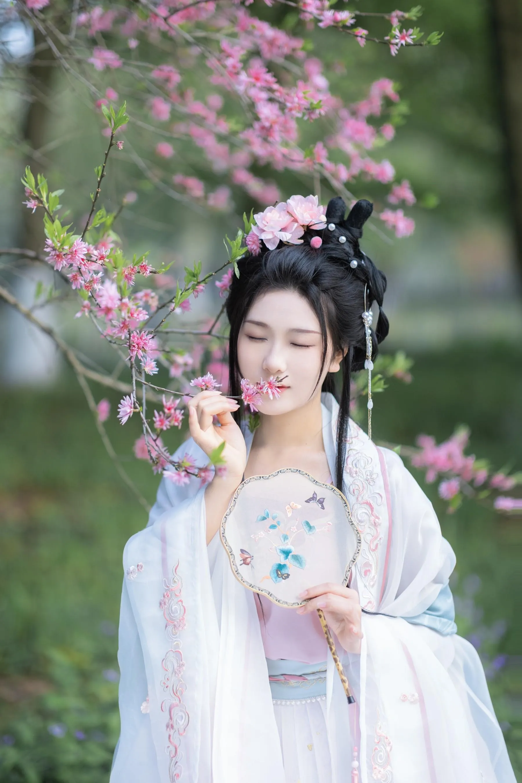 [艺图语] 2022.06.04 花间 阿銧 [34P]插图5